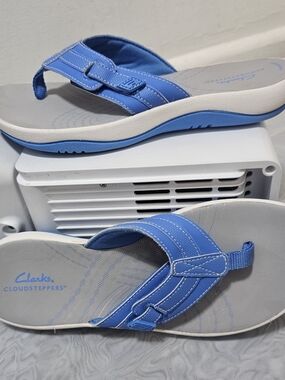 Clarks Blue Cloudsteppers Women's Comfort Thong Sandals